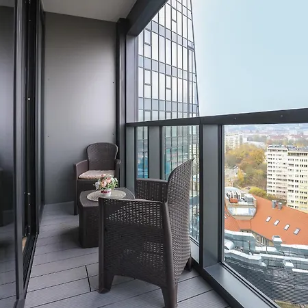 Diamond Class Hanza Tower 아파트 슈체친