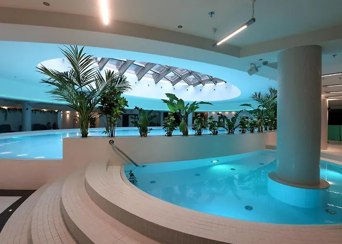 Diamond Class Hanza Tower